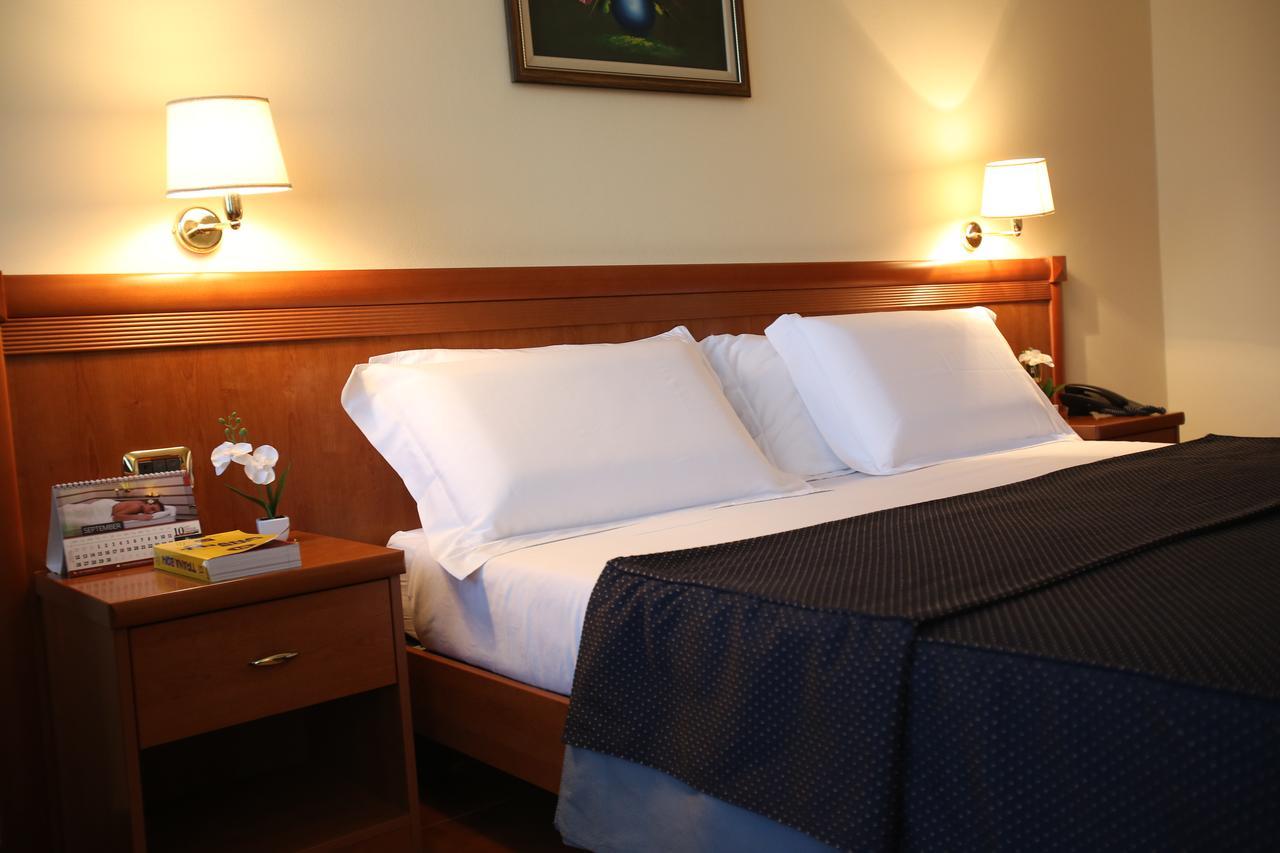 Hotel Continental Vorë Habitación foto